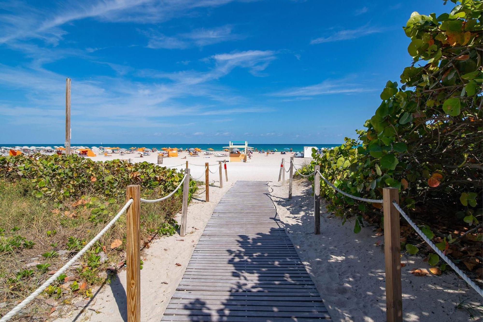 Fun & Value Ocean Dr, South Beach, Steps To